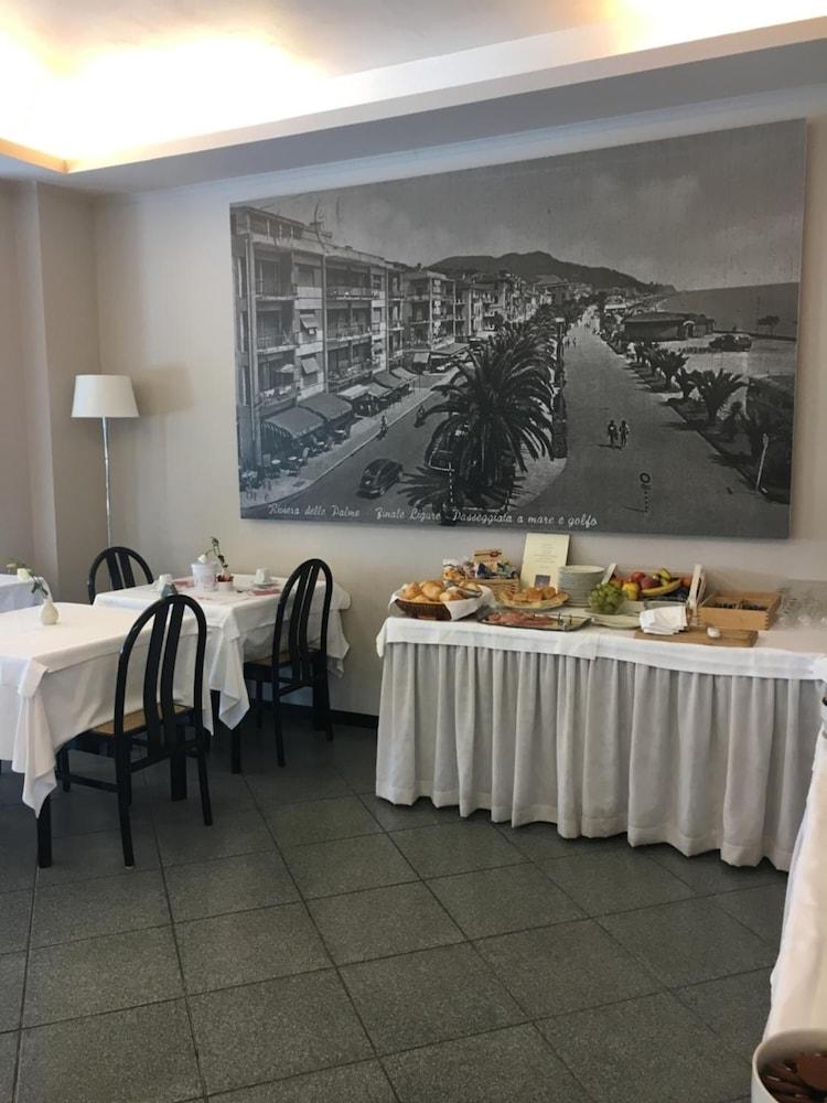 פינאלה ליגורה Hotel Internazionale מראה חיצוני תמונה