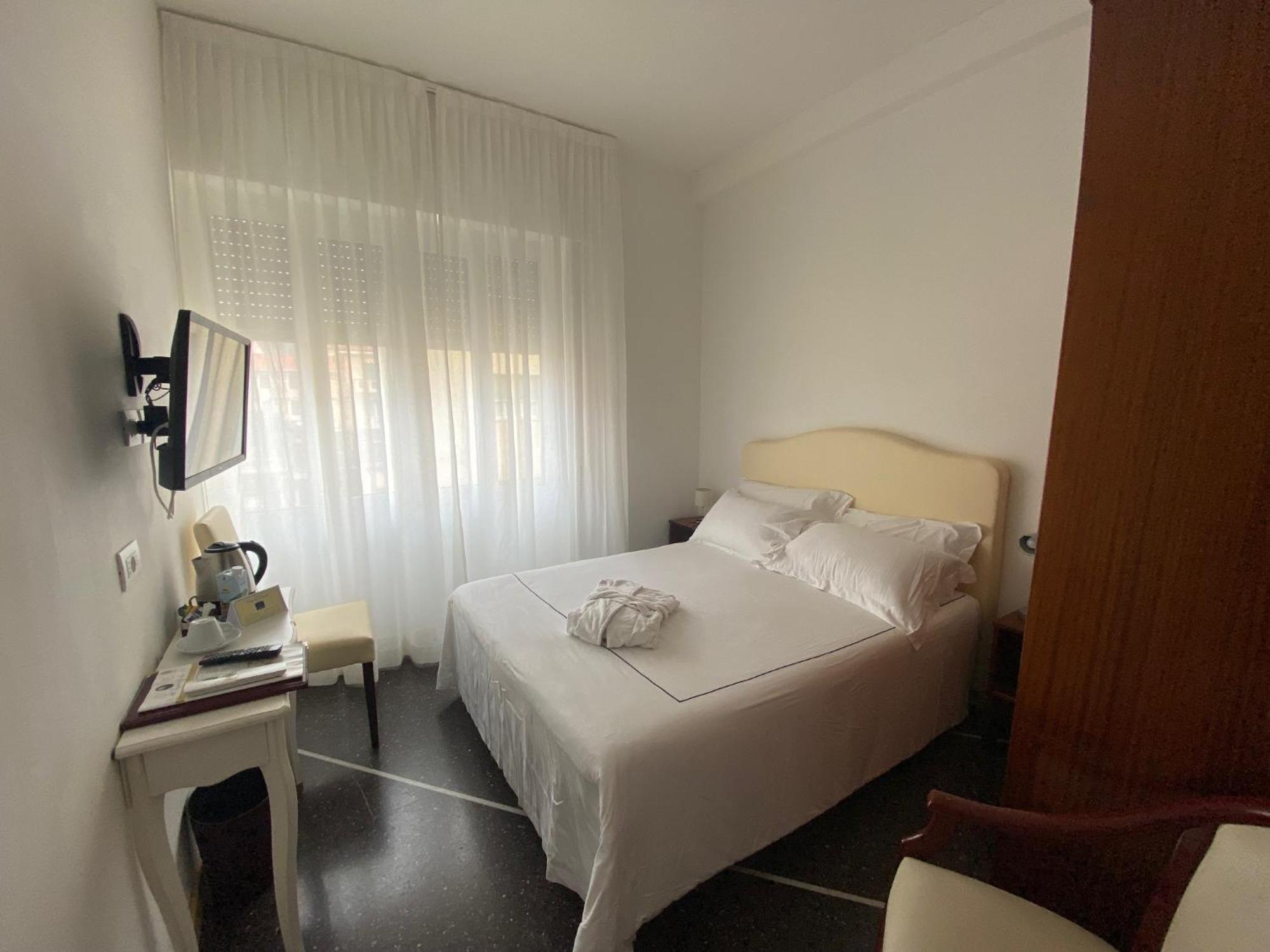 פינאלה ליגורה Hotel Internazionale מראה חיצוני תמונה