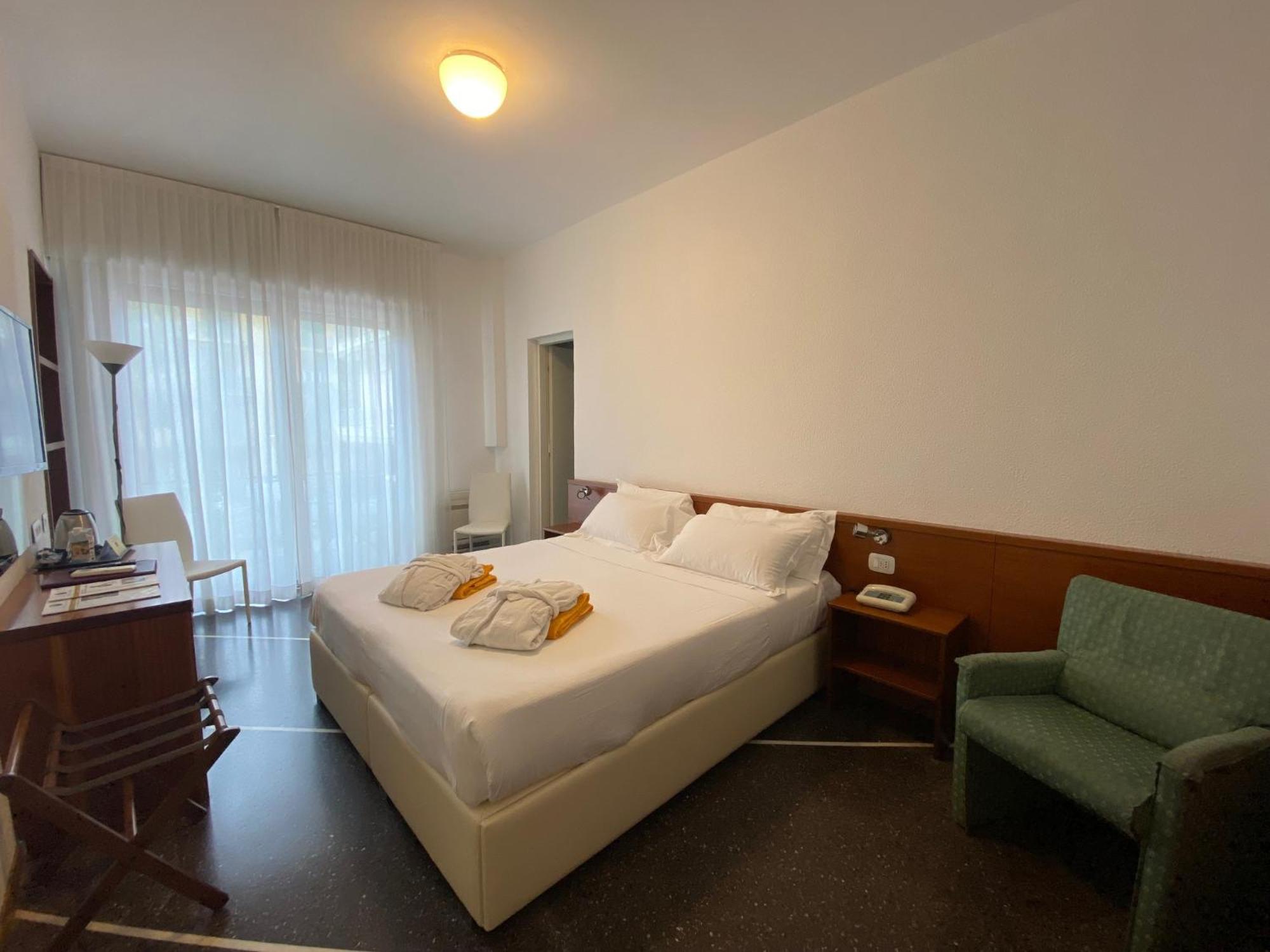 פינאלה ליגורה Hotel Internazionale מראה חיצוני תמונה