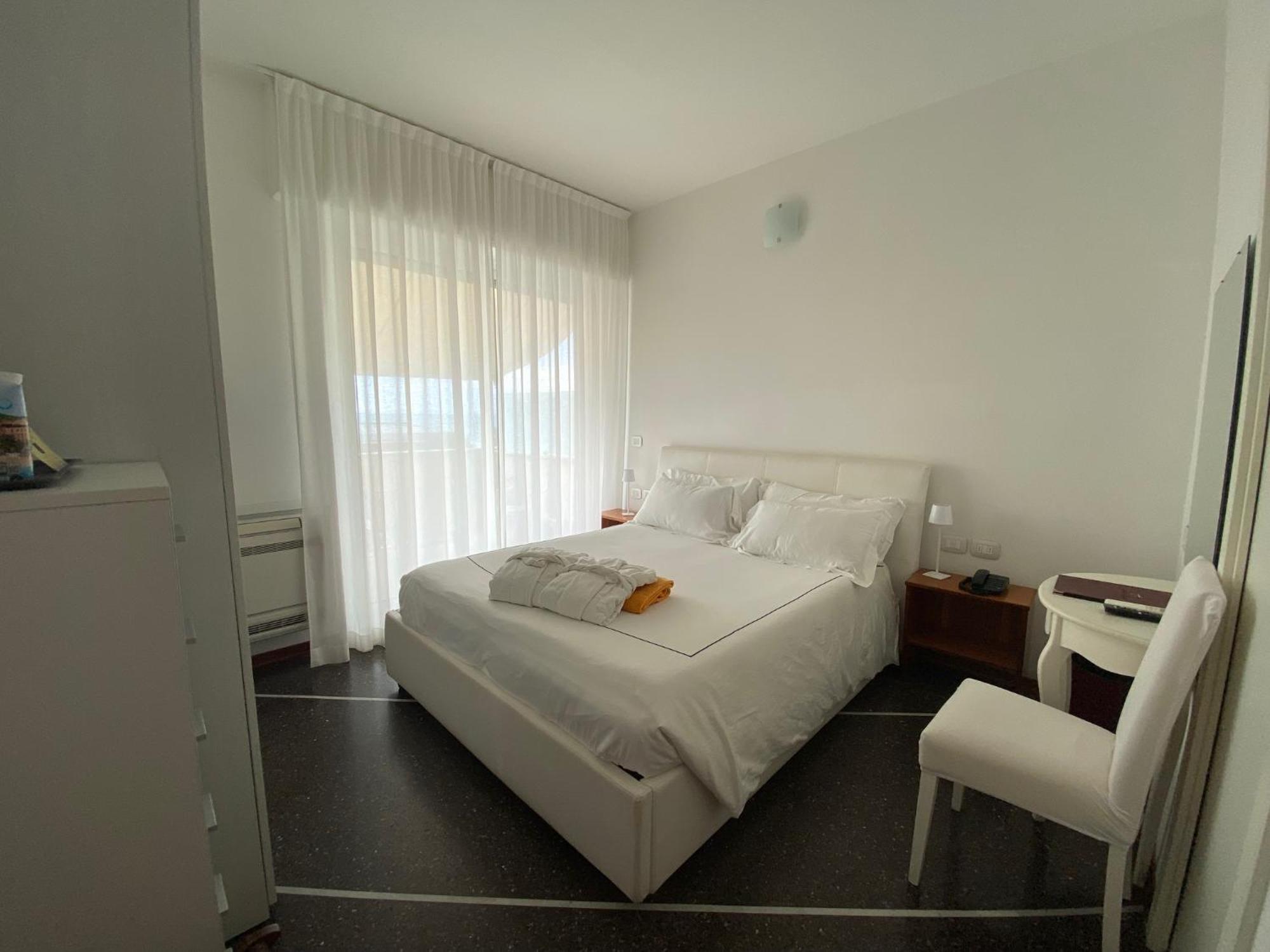 פינאלה ליגורה Hotel Internazionale מראה חיצוני תמונה